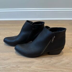 Women’s ankle boots